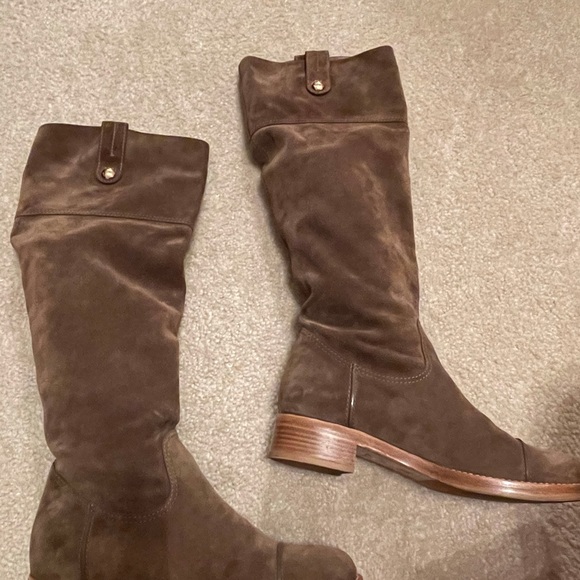 Louis Vuitton Tan Perforated Emblem Suede Boots - Picture 3 of 16